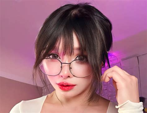 An avid cosplayer and artist, she promoted her paintings on Instagram where she had over 120k followers before her account was terminated. . Asianbunnyx