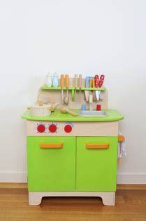 Ask Amy: A toy kitchen brings up stereotype questions