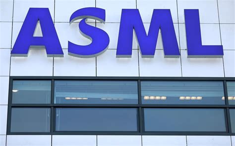 ASML Holding NV (NASDAQ: ASML) Best for banking on the microch