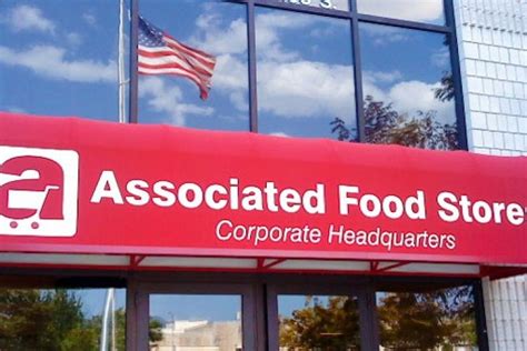 Associated food stores. At Lee's Market Place we have everything you need, and expect, from your local grocery store. 