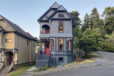 Astoria oregon houses. Enjoy house hunting in Astoria, OR with Compass. Browse 80 homes for sale, photos & virtual tours. Connect with a Compass agent to help you find your dream home. 
