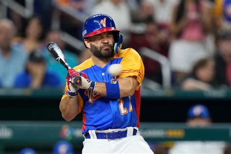 Astros’ Altuve leaves WBC game after hit on hand by a pitch