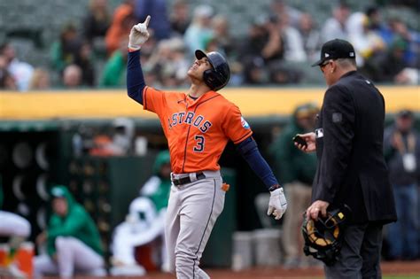 Astros mock A's attendance in now-deleted tweet