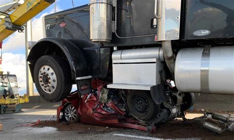 At least 1 killed after semi-truck crash in Encinitas