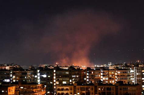 At least 4 Syrian soldiers killed in suspected Israeli airstrikes around Damascus