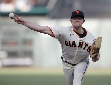 At long last, SF Giants string together offensive success — and wins — against D-backs