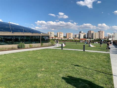 Atakule Teras Çim Alan.