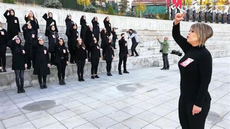 Atatürk'ü İşaret Diliyle Andı Haberler.