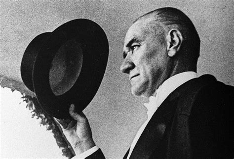 Atatürkün fötr şapkası