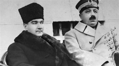 Atatürk ne zaman cumhuriyeti ilan etti