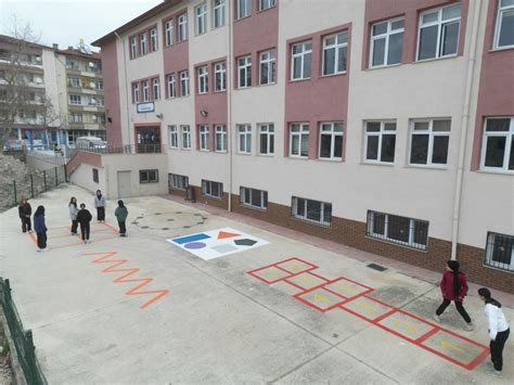 Atatürk orta okulu oyunları