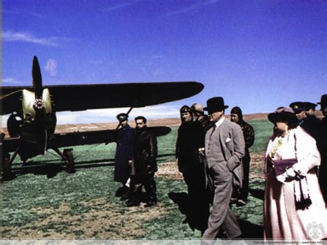 Atatürk paris uçak