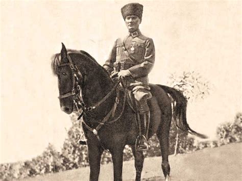 Atatürk ve binicilik