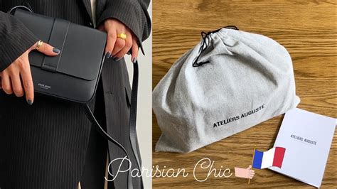 Ateliers auguste. CM : H11 x W17 x D4,5. Weight : 1.4 lb / 290g. Adjustable leather strap from 28" to 37" (71 à 95cm) 1 inside pocket. Handmade in Italy. Premium Italian Saffiano calf leather. Water-resistant leather. Our leather is EU REACH compliant. Our leather is tanned at a LWG certified partner. 