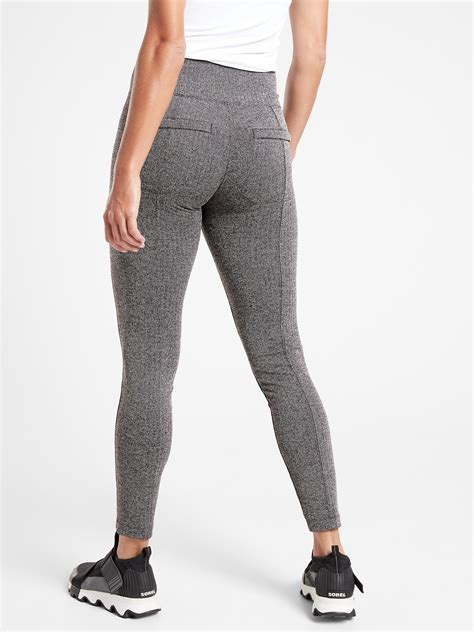 Athleta rn 54023. Athleta Women’s Size Large Gray Athletic Pants RN54023. Great condition! No stains, snags, or loose seams. Please see pictures for overall style and measurements. Ships USPS first class mail Please let me know if you have any questions before bidding. I do not accept returns and want you to be happy with your purchase. 