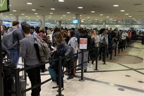 By Kelly Yamanouchi. Oct 27, 2022. Long security lines are stretc