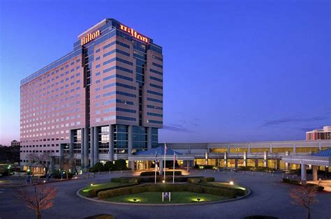 Atlanta airport hotels in terminal. Hampton Inn & Suites by Hilton Atlanta Perimeter Dunwoody. Perimeter Center. 4.8/5 | 34 Reviews. Free cancellation Payment at the hotel. US$109. - 32 %. US$159 per night. 8am - 4pm. 10am - 6pm. 