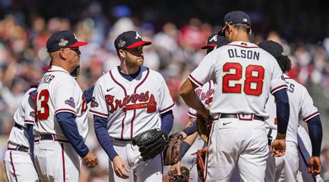 Atlanta braves 40 man roster. Explore the 2024 Atlanta Braves MLB roster on ESPN. Includes full details on pitchers, infielders and outfielders. 
