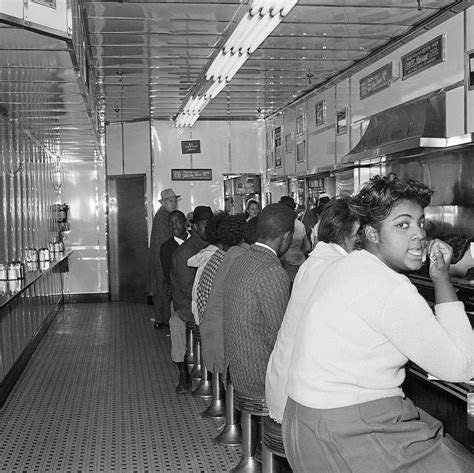 Atlanta students sit-in for U.S. civil rights, 1960-1961