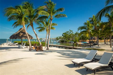 Atlantic bay resort. Atlantic Bay Resort. 3-star hotel. 9.4. Excellent. Our Rating. View Hotel Website. Nestled in Tavernier, the most enchanting part of Key Largo and renowned as the diving capital of … 