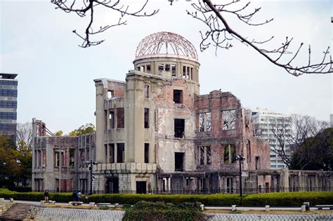 30 Dec 2020 ... The Genbaku Dome, however, boasted ultra-modern building methods based on steel framing and extensive stonework. The impact immediately blew out .... 