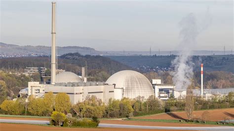 Atomausstieg: SPD frohlockt, CSU spricht von "schwarzem Tag ... - T-Online