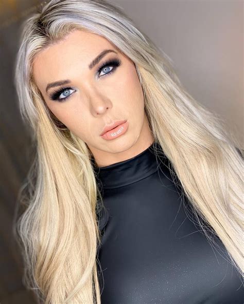 Aubrey kate erome. Follow @AUBREYKATEXXX, the award-winning transsexual pornstar, on Twitter and enjoy her sexy photos, videos and live shows. Join her fan club and interact with her directly on the platform. Don't miss her latest updates and exclusive content. 