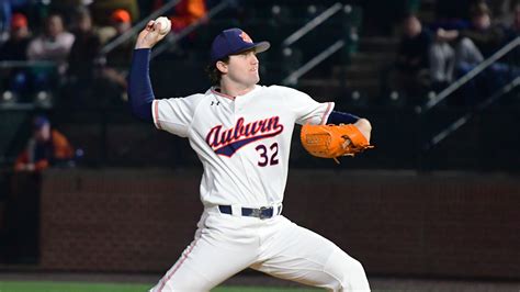 Auburn tigers baseball. Feb 17, 2024 · That was a good win." With Peirce leading the way offensively, Auburn's pitching staff and Gonzalez's return 364 days after his last start played a big part in the series-clinching win. Gonzalez ... 