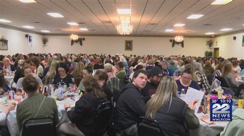 Auction helps Lorraine’s soup kitchen in Chicopee WWLP