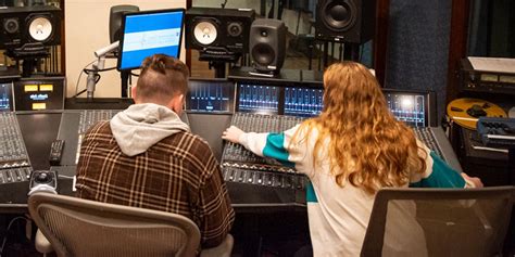 Audio engineering schools. Campus. This is a terminal degree program for students who wish to find employment in a recording-related aspect of the music business or who wish to transfer to another school and pursue a bachelor's degree in a field such as music composition or music technology. Because requirements differ by institution, students wishing to … 