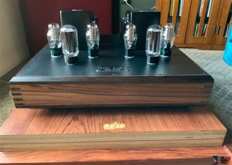 FOR SALE : Bryston 2.5B3 Silver. Solid State Amplifiers. 