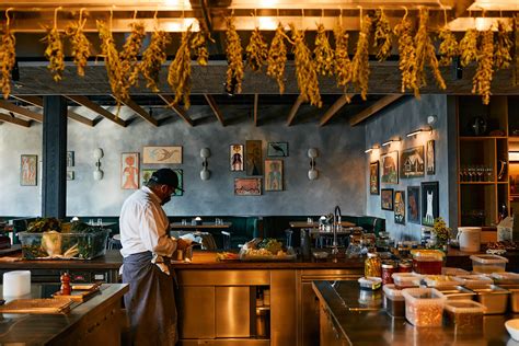 Audrey nashville. Oct 16, 2021 · 1:30. Sean Brock's new flagship restaurant is now open in East Nashville. Audrey, the celebrity chef's multi-faceted celebration of Southern cooking, opened its first-floor dining room to the ... 