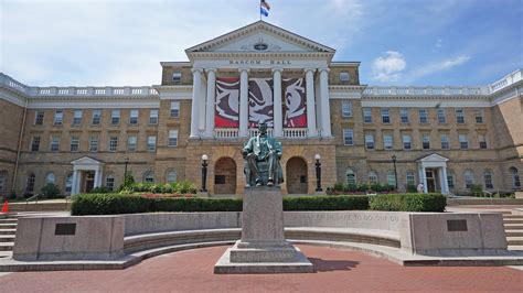 Audrey uw madison. UW-Madison Under Fire After Student’s Violent, Racist Rant Goes Viral ... On social media, she and other UW-Madison students identified the girl in the video as Audrey Godlewski, a sophomore. 
