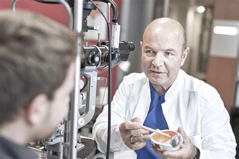 Augenkliniken & Augenspezialisten finden (2025)