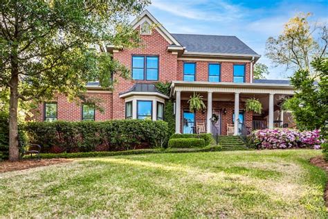 Augusta georgia airbnb. Oct 4, 2023 - Private room in home for $299. Private room with 2 tempurpedic beds within 3 miles of Masters (2.4 mi to employee entrance). In-room or in-kitchen full hot breakfast included (v... 