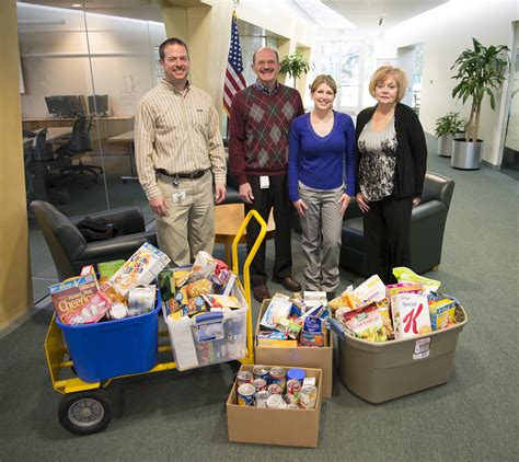 Aurora school donates 500 pounds of goods for Thanksgiving