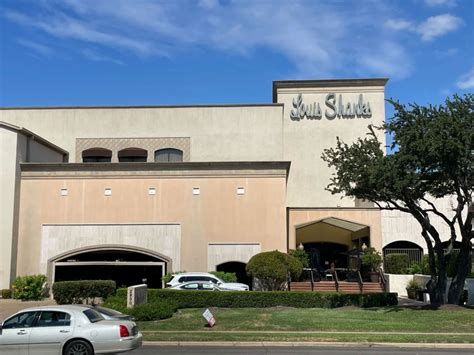 Austin's Louis Shanks Furniture closing its stores after 78 years