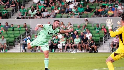 Austin FC snaps 8-game winless streak with 2-1 win in Seattle