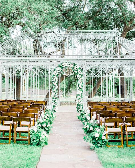 Austin wedding venues. Oct 15, 2023 · Find your dream wedding venue in Austin, Texas, from waterfront mansions to rustic ranches. Browse photos, reviews, and contact details of 40+ venues by style, region, and capacity. 