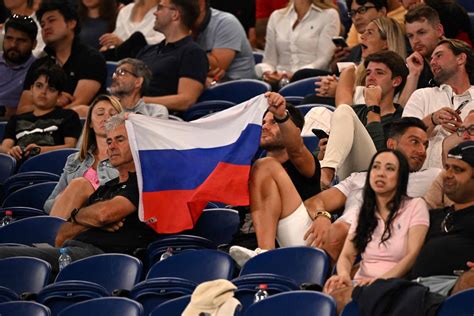 Australian Open bans Russian and Belarusian flags from tournam…