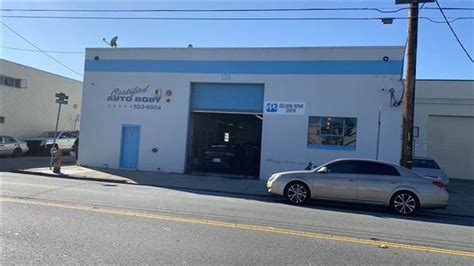 Posting: 278915 | Available | 3/23/23. For sale or for lease is an auto repair and body shop. Its size is 1,200 + 750 sq ft. and the lot size is 7,000 sq ft. It comes with 4 hoists and 2 bays. The monthly receipts are $30,000 a month, net $10,000 a month, and the price is $150,000. If you lease rent will be $12,500. 