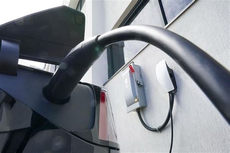 Auto dealers association demands more EV charging stations, improved affordability