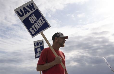Auto strike settlements will raise costs for Detroit’s Big 3. Will they be able to raise prices?