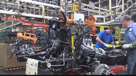 Auto union plans strike at GM Wentzville plant, 2 other factories if deal not reached