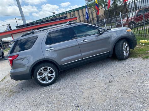 Autos baratos en houston. MSRP: $65,585. 0.9 mi - Houston, TX. Carbonized Gray Metallic with Black Onyx Interior. Equipment Group 334 A Lux Package, Black Onyx, Leather Trimmed/Vinyl Bucket Seats, Transmission: 10 Speed Automatic, Engine: 2.7 L Ecoboost V6, Carbonized Gray Molded In Color Hard Top, Keyless Entry Keypad. See more photos. 2024 Ford Expedition. 