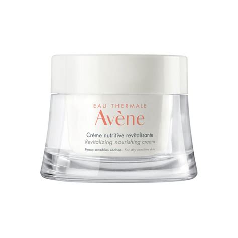 Avène Crème Nutritive Revitalisante Besleyici Bakım Kremi, içerisindeki lipid açısından zengin kırmızı meyveler sayesinde cilt bariyerini koruyor.