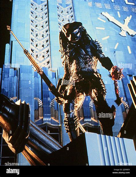 Av 2 Predator 2 (1990). 