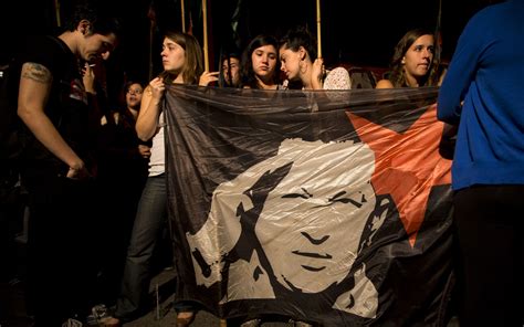 Ava Chavez Messenger Buenos Aires