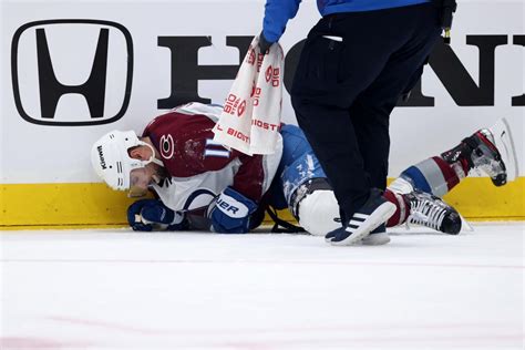 Avalanche forward Andrew Cogliano suffered fractured neck, out indefinitely