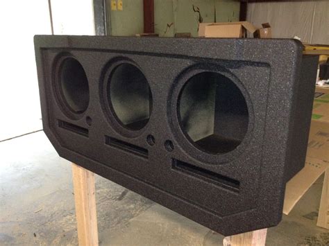 Avalanche midgate sub box. Package includes a custom dual 12" subwoofer enclosure and two Kicker C12 12" subwoofers. Compatible with 2002-2013 Chevy Avalanche models, this enclosure is specifically designed for optimal fit and performance. Provides sealed enclosure with high-quality MDF construction. 